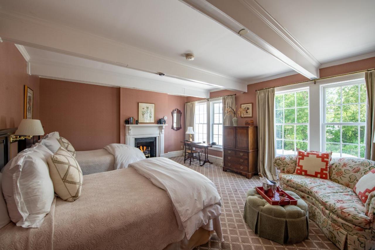 Deluxe Queen Room with Two Queen Beds,978859447:JPEG